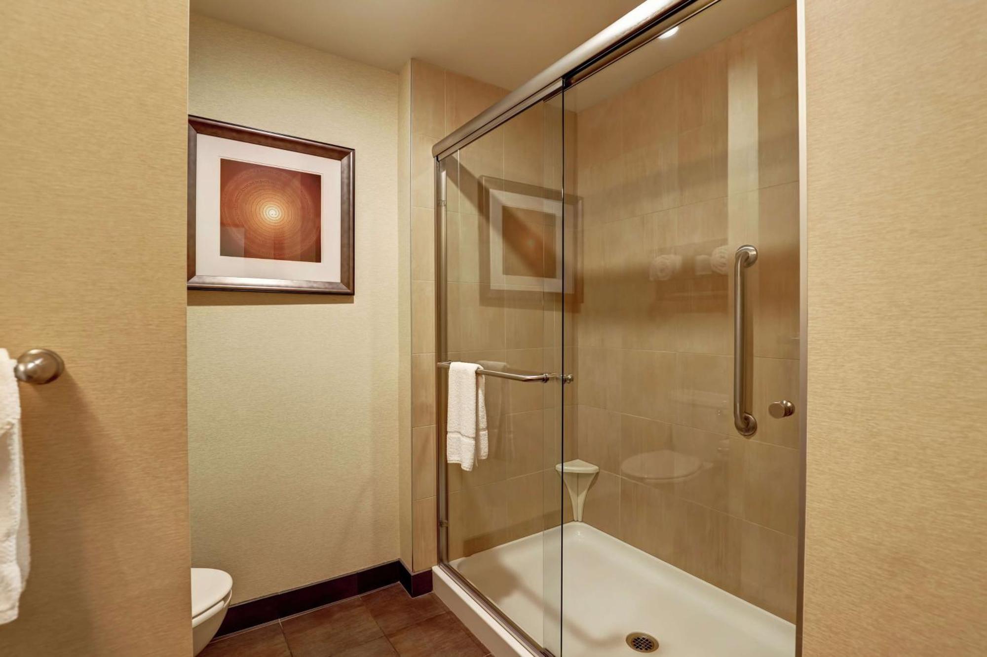 Hampton Inn By Hilton Chilliwack Bagian luar foto